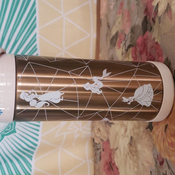 Thermos® Licensed FUNtainer Hydration Bottle, 16 Oz, Gold Disney Princess - Picture 4 of 5